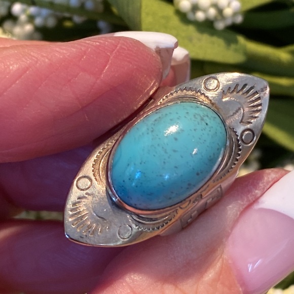 VINTAGE ‼️ NAVAJO LARIMAR STONE RING!🌼 - Picture 3 of 8